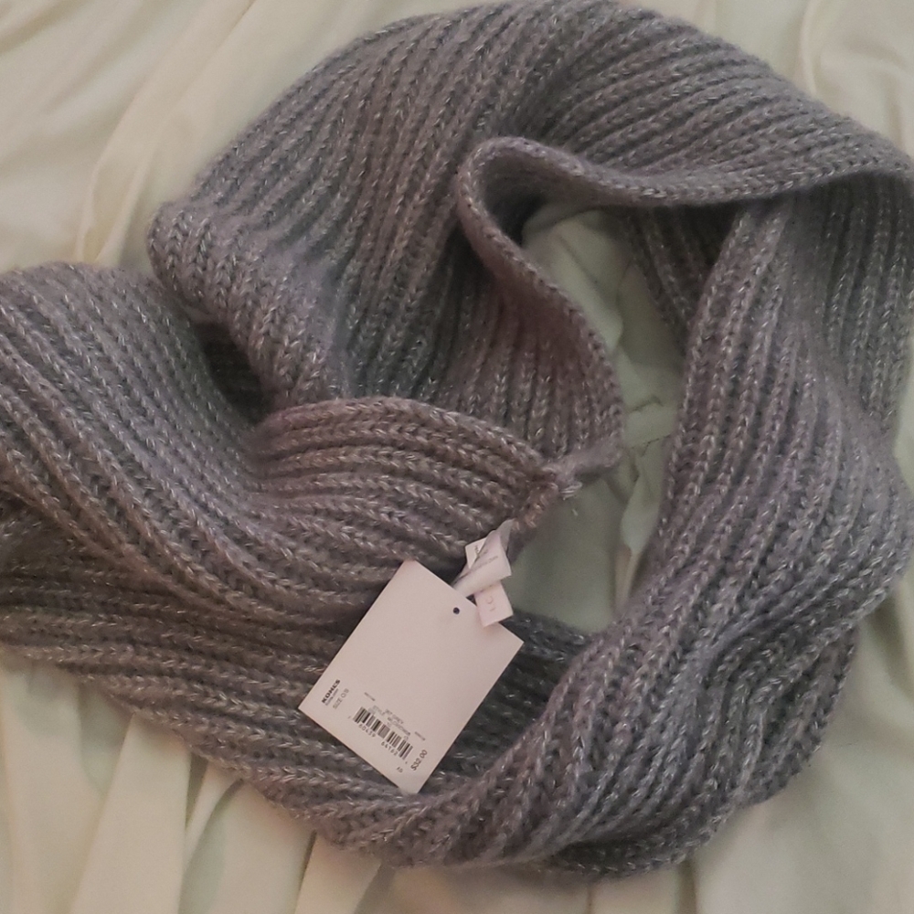 Infinity scarf